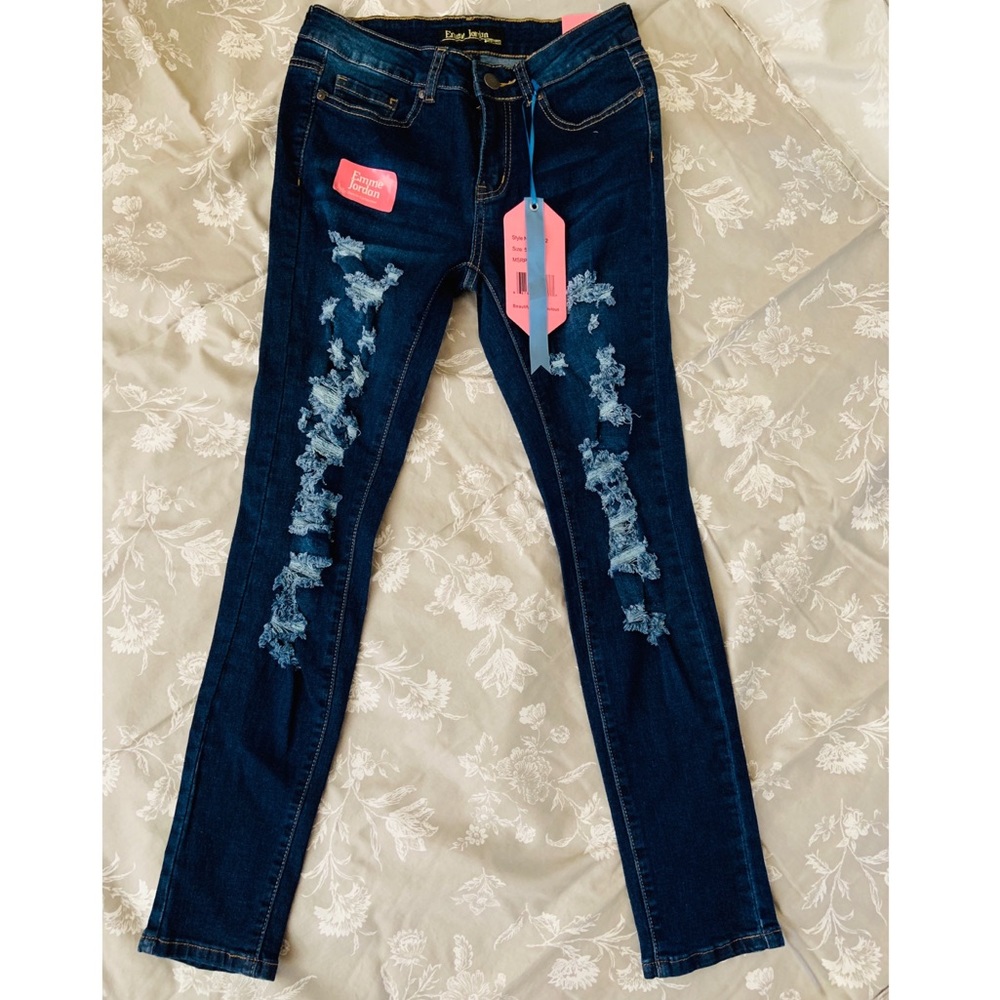 Trendy deep blue jeans with ripped pattern size 5